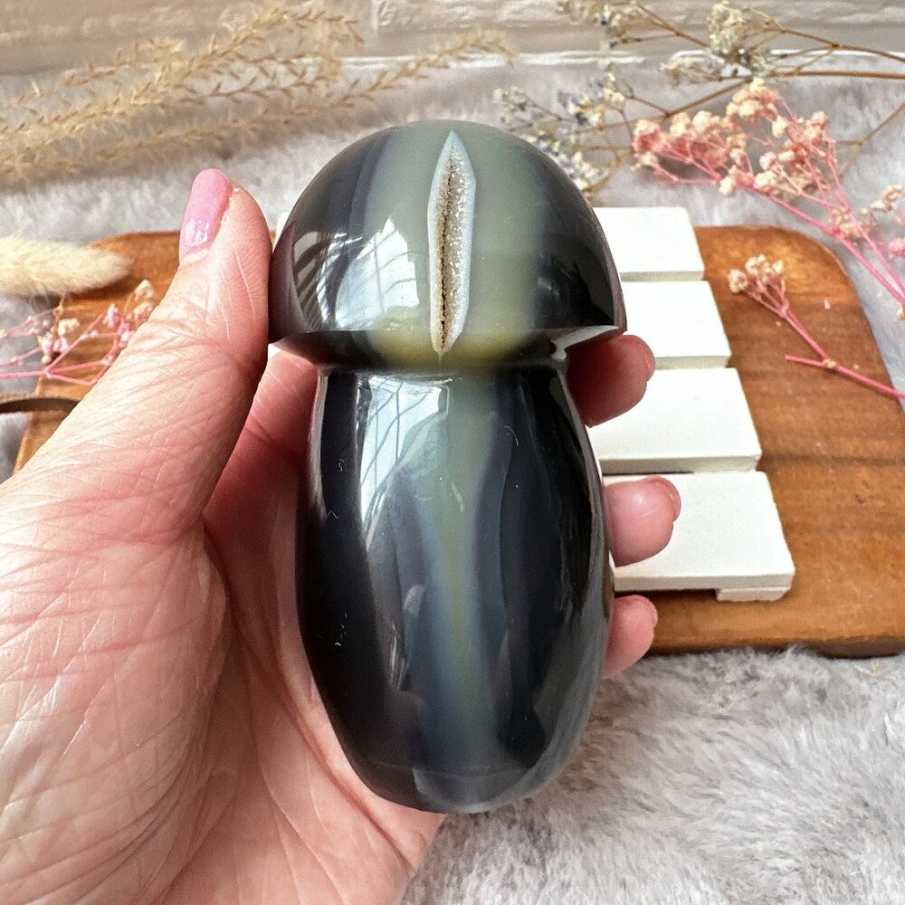 Gorgeous Orca Agate Mushroom Carving